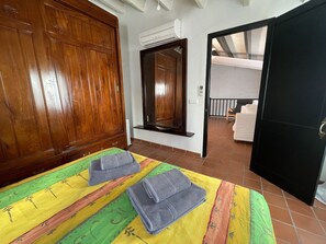 4 camere, ferro/asse da stiro, Wi-Fi gratuito, lenzuola