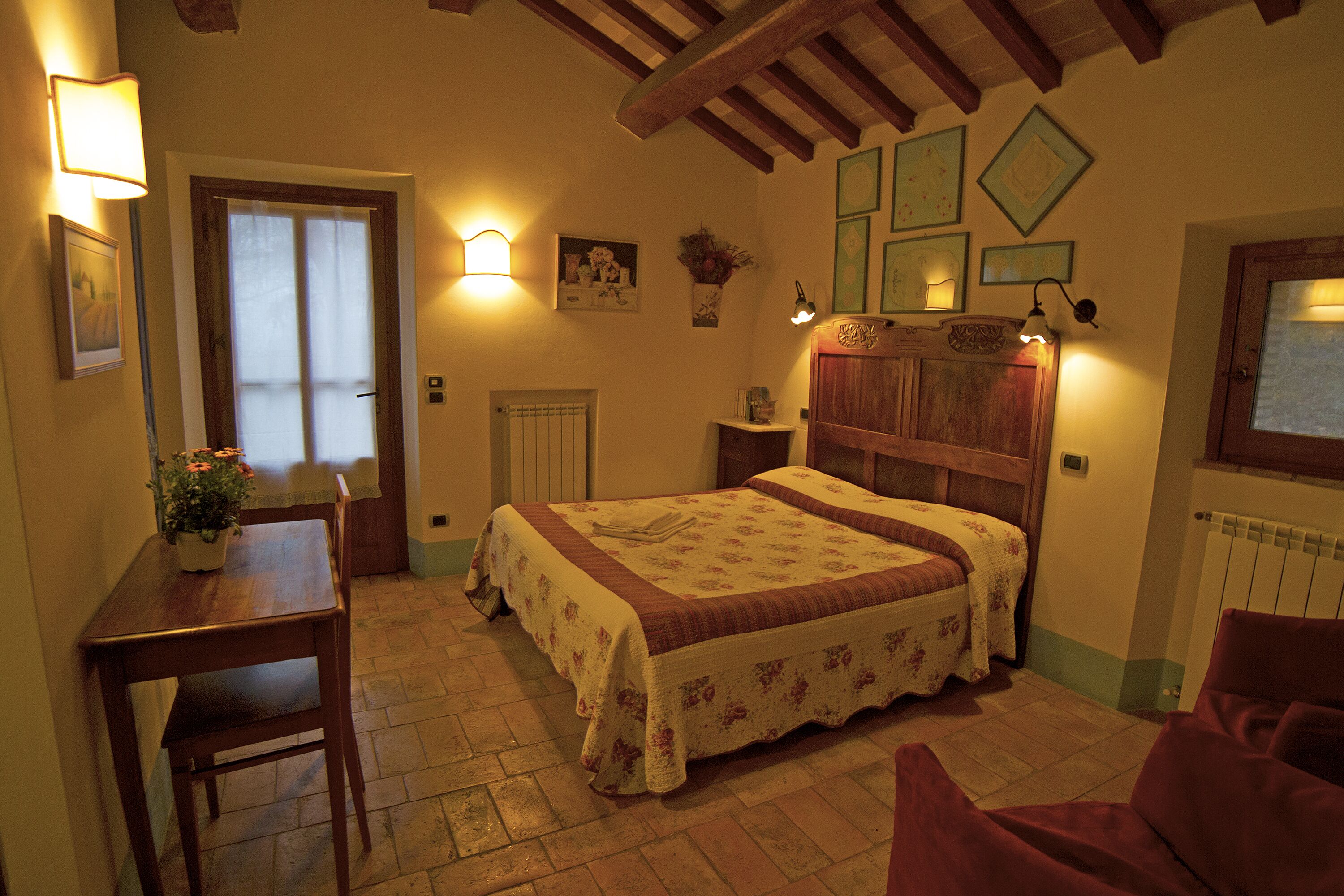 1 bedroom, desk, iron/ironing board, free WiFi