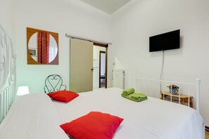 2 habitaciones, tabla de planchar con plancha y wifi gratis