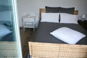 2 Schlafzimmer, Bügeleisen/Bügelbrett, Bettwäsche