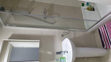 Regadera en el baño