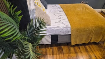 1 bedroom, premium bedding, individually decorated