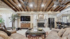 Smart TV, fireplace, DVD player, offices