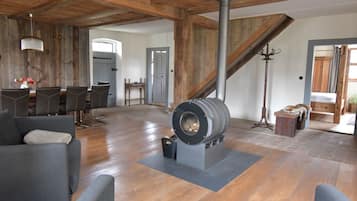 5 Schlafzimmer, Zimmersafe, kostenloses WLAN, BettwÀsche