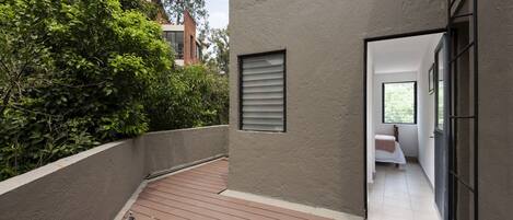 Basic Single Room | Terrace/patio