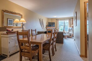 Smart TV, fireplace - Affordable Creekside Condo with Balcony Great views with BBQ - Pet Friendly Too! (Silver Star Mountain)