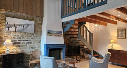 GĂźte Saint Cado avec piscine