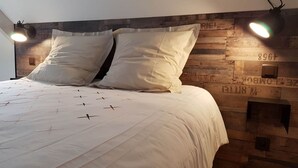 1 bedroom, WiFi (free), bed sheets - Saint Cado cottage with swimming pool (BELZ)
