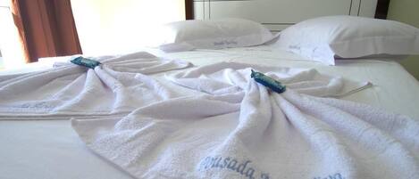 Double Room | Free WiFi, bed sheets