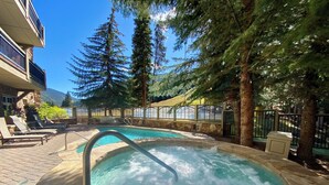 A heated pool - Exquisite 3 Bdrm Unit, Mtn Views, Summer Festivals (Keystone)