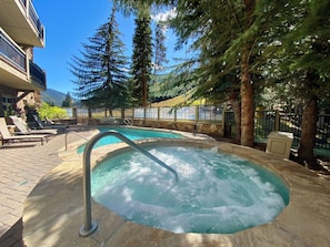 A heated pool - Exquisite 3 Bdrm Unit, Mtn Views, Summer Festivals (Keystone)