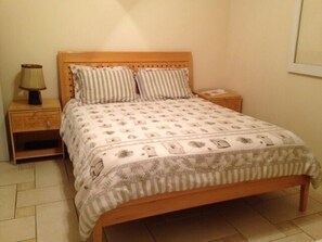 10 عدّة غرف نوم ومكتب ومكواة/لوح كي وواي فاي مجانًا