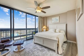 2 bedrooms - XPLORIE ACTIVITIES & LINENS INCLUDED*!  AMAZING OCEAN & BAY VIEWS!! CENTURY I - Upgraded 2BR/2BA townhouse on the oceanfront. Indoor Pool. (Ocean City)