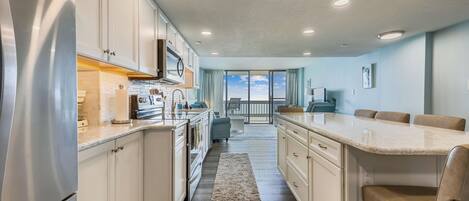 電子レンジ、食器洗い機、コーヒー / ティーメーカー、トースター