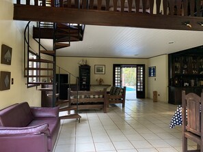 TV, fireplace, DVD player - Come rest in the 2nd best climate in the world. (Atibaia)