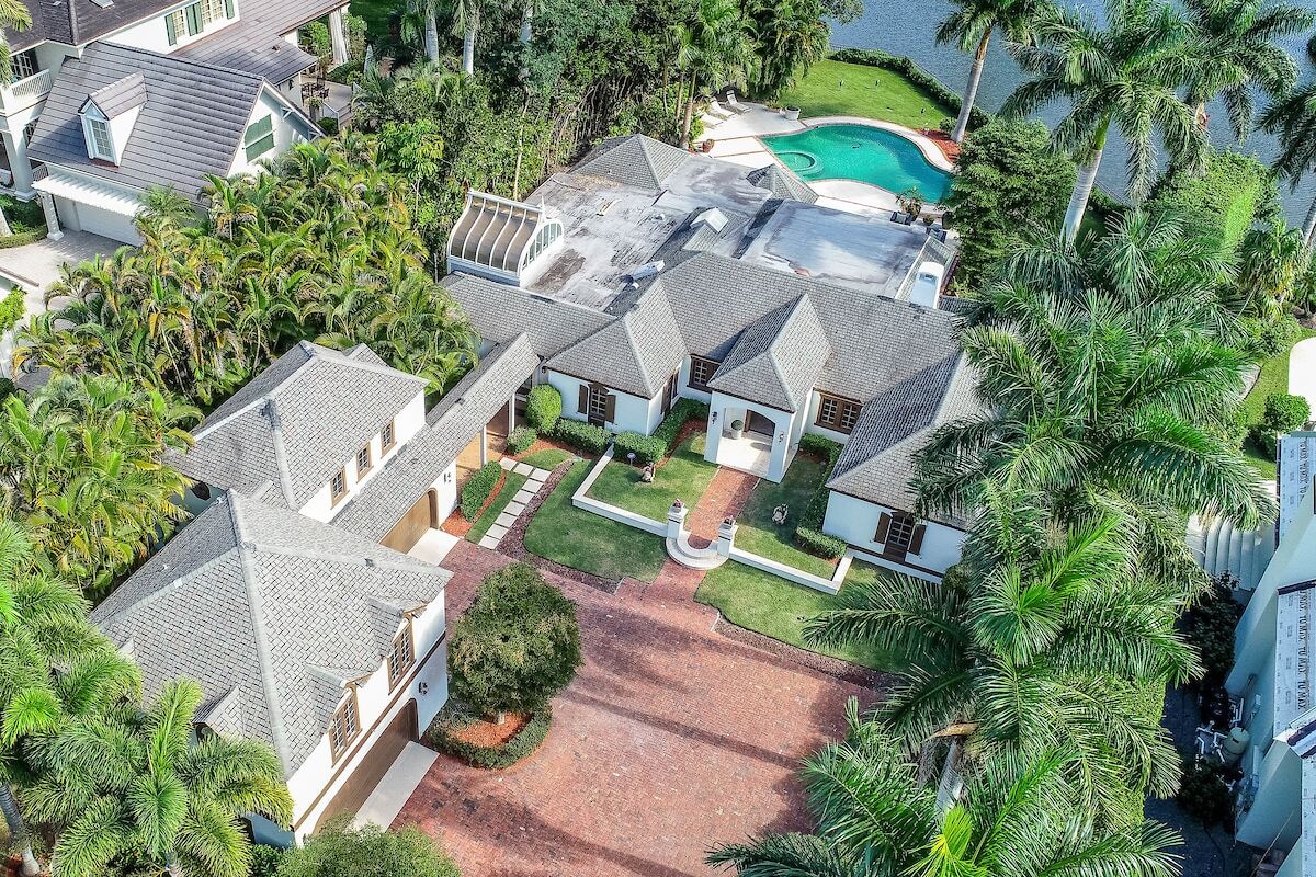 Photo 4 of Port Royal Newly Renovated Contemporary Home On 3/4 Acres Walking Distance Beach