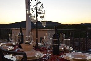 Outdoor dining - Historical house with panoramic terrace on the Maremma (canino)