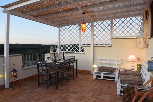 Maison historique avec terrasse panoramique donnant sur la Maremme