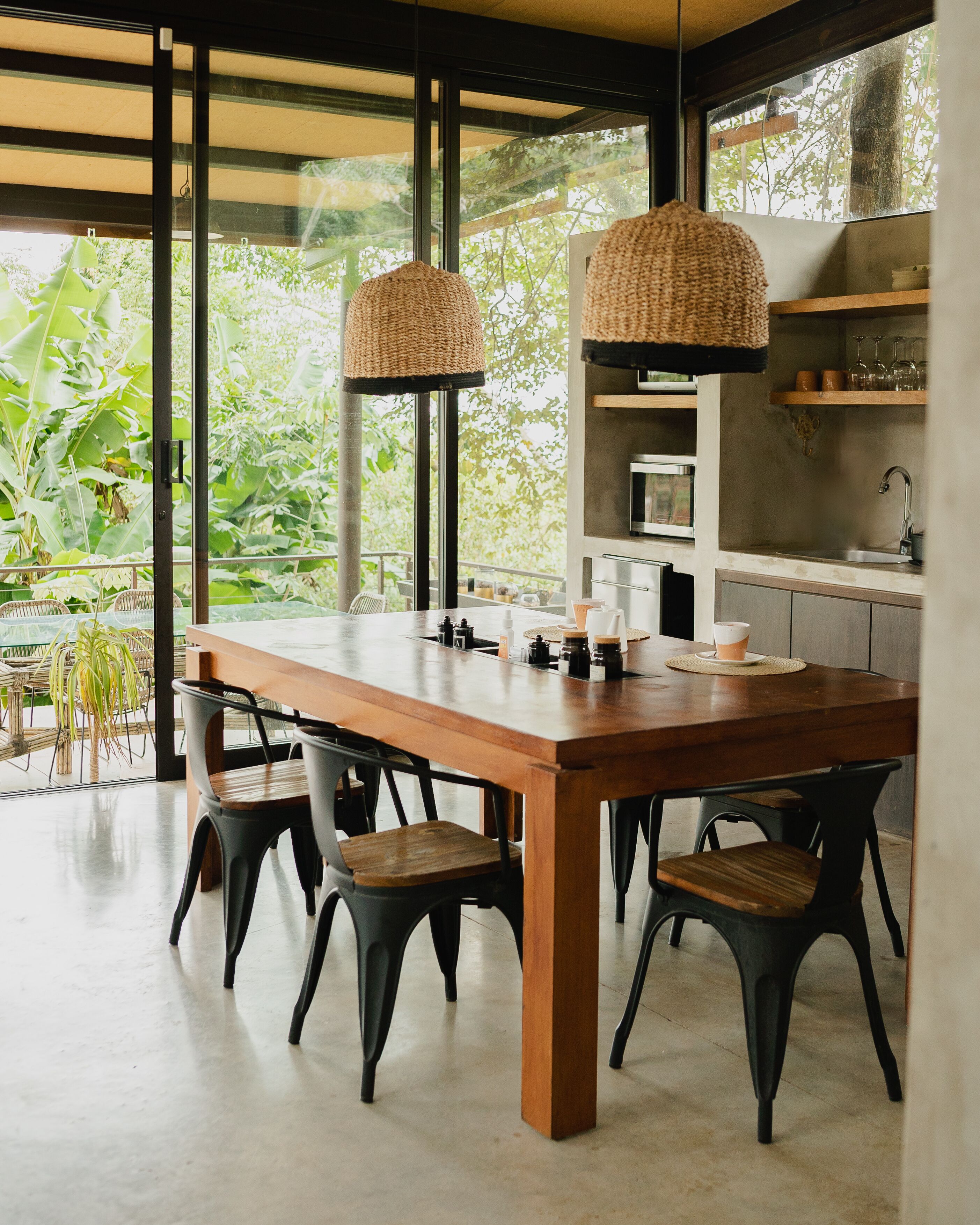 house | living area | flat-screen tv