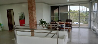 SOUL TRAVELLERS GUEST HOUSE Happy/Jolly room