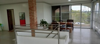 SOUL TRAVELLERS GUEST HOUSE Happy/Jolly room