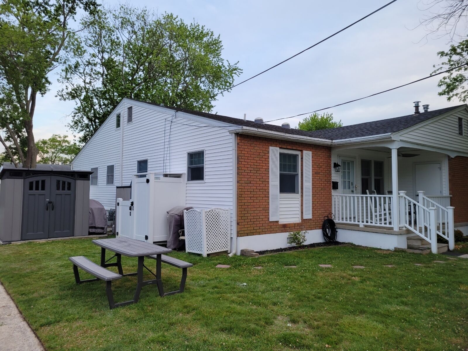 Remodeled home close to all Cape May has to offer!