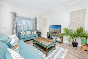 Smart TV, fireplace - Palm Harbor Paradise | Spacious Home with Pool & Hot Tub (Palm Harbor)