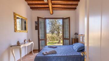 1 bedroom, internet, bed sheets, wheelchair access