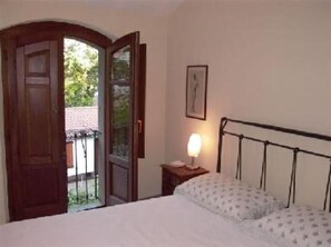 3 Schlafzimmer, Zimmersafe, Bügeleisen/Bügelbrett, Bettwäsche