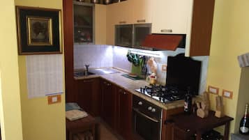 Refrigerador, horno, parrilla de estufa y lavavajillas