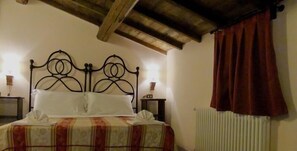 1 habitación y ropa de cama 