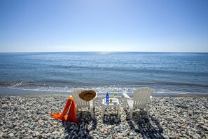 Beach nearby - Meneou Sunset Beachfront Villa (Larnaca)