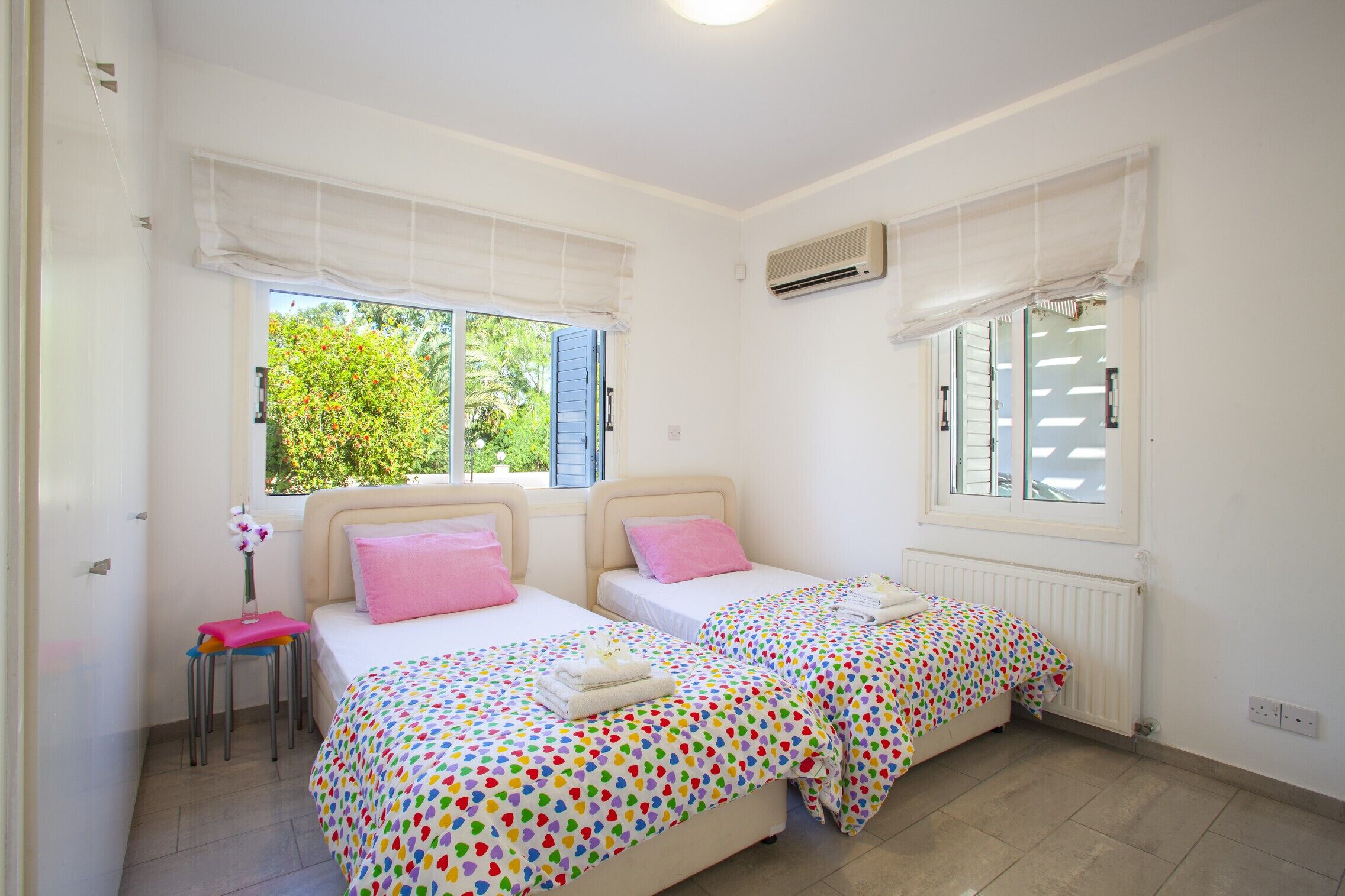 5 bedrooms, in-room safe, iron/ironing board, free WiFi