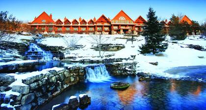 Branson Condo vuokraus<br>��Eagles Nest<br> Indian Point<br> Silver Dollar City<br> Walk-in (061603)