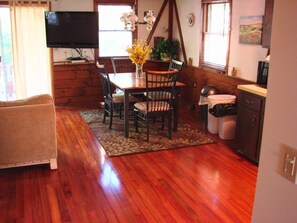 TV connectée, cheminée, lecteur de DVD