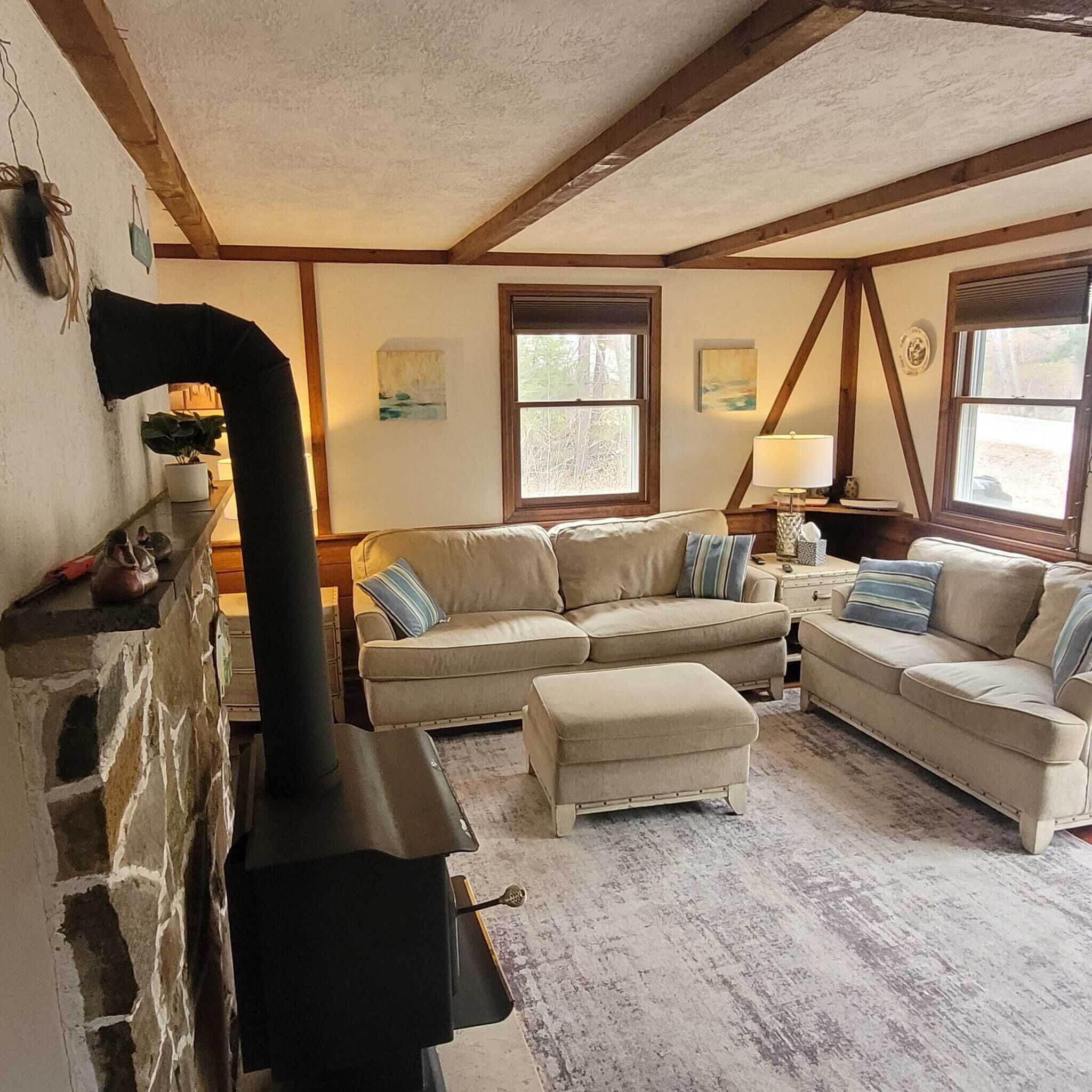 Smart TV, fireplace, DVD player