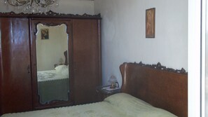 2 sovrum, strykjärn/strykbräda, wi-fi och sängkläder