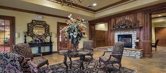 Branson Condo at Pointe Royale with Indoor Pool and Hot Tub on Taneycomo Lake ne