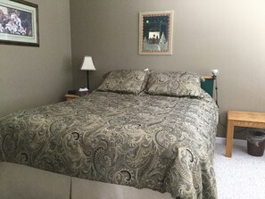 5 habitaciones, tabla de planchar con plancha y wifi gratis 