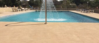 DAHLIA villa with individual pool