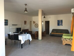 Interni