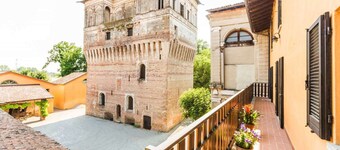 Palazzo Barbò (historical medieval palace) relax outdoors, great for vacation or work