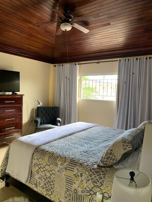 3 habitaciones, tabla de planchar con plancha y wifi gratis 