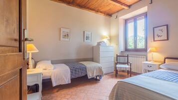 1 chambre, fer et planche Ă repasser, Wi-Fi, draps fournis