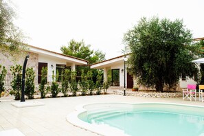 Pool - TENUTA LE CRIE, VILLETTA RESIDENCE with swimming pool and tennis court (Muro Leccese)