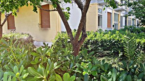 Exterior detail - "The SantaPink House" (Lecce)