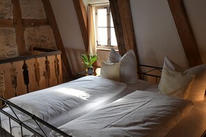 2 bedrooms, in-room safe, travel cot, free WiFi