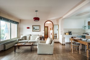 TV, DVD player - Residence Schuler - Apartment 'B' with sea-Etna view (Taormina)