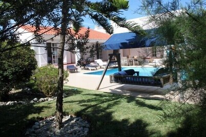 Villa with Books, Sun, Swing Bed, Private Pool And A Spacious Garden To Enjoy