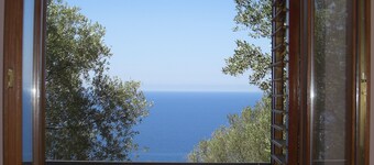 VILLA CECILIA/ap.2: your ideal holiday stay at the heart of Mediterranean Sea